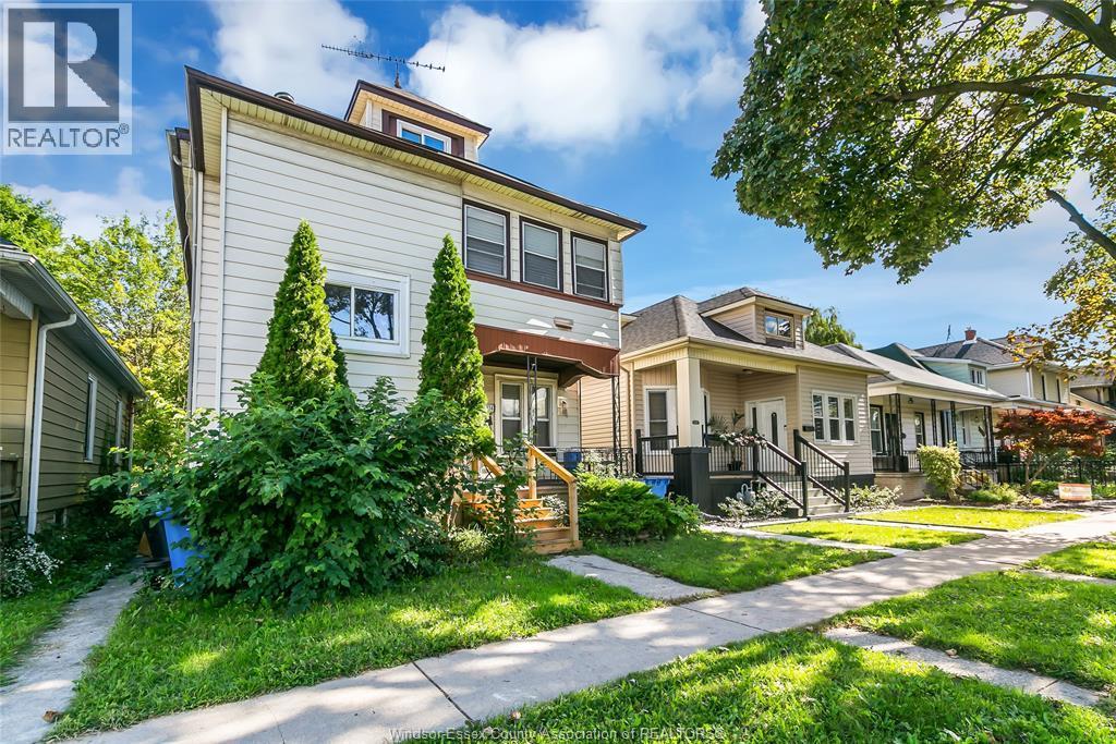 6-bedroom Single Family at 1022-1024 Lincoln Rd, Windsor — photograph 3
