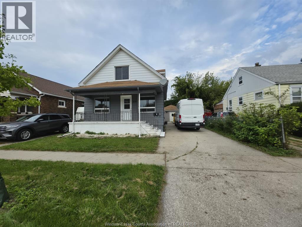 3-bedroom Single Family at 1674 Hickory Road #MAIN, Windsor — photograph 3