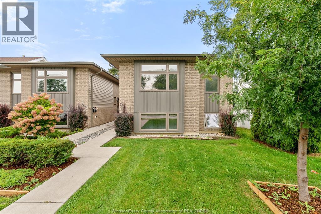 3-bedroom Single Family at 766 Irvine Avenue, Windsor — photograph 3