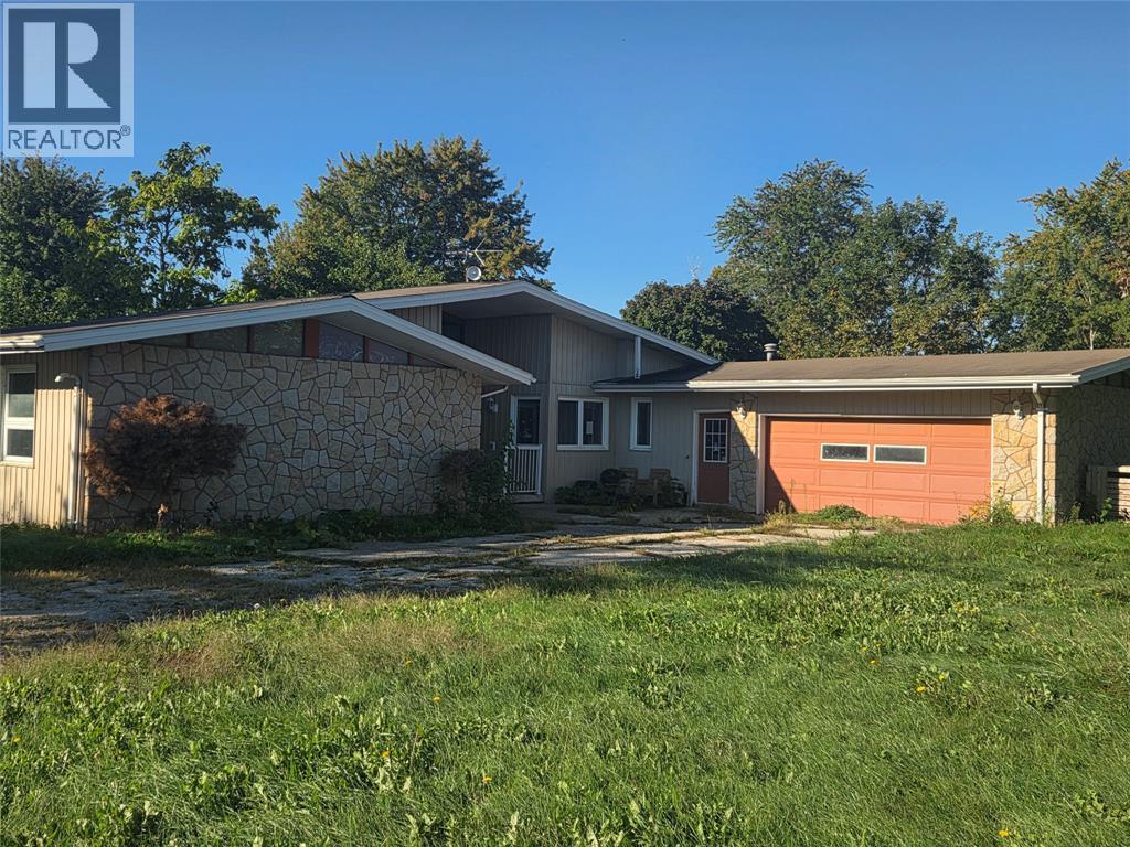 Single Family — 618 Mersea Road 8, Leamington, Ontario