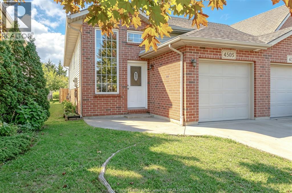 3-bedroom Single Family at 4505 Tumbleweed, Windsor — photograph 2