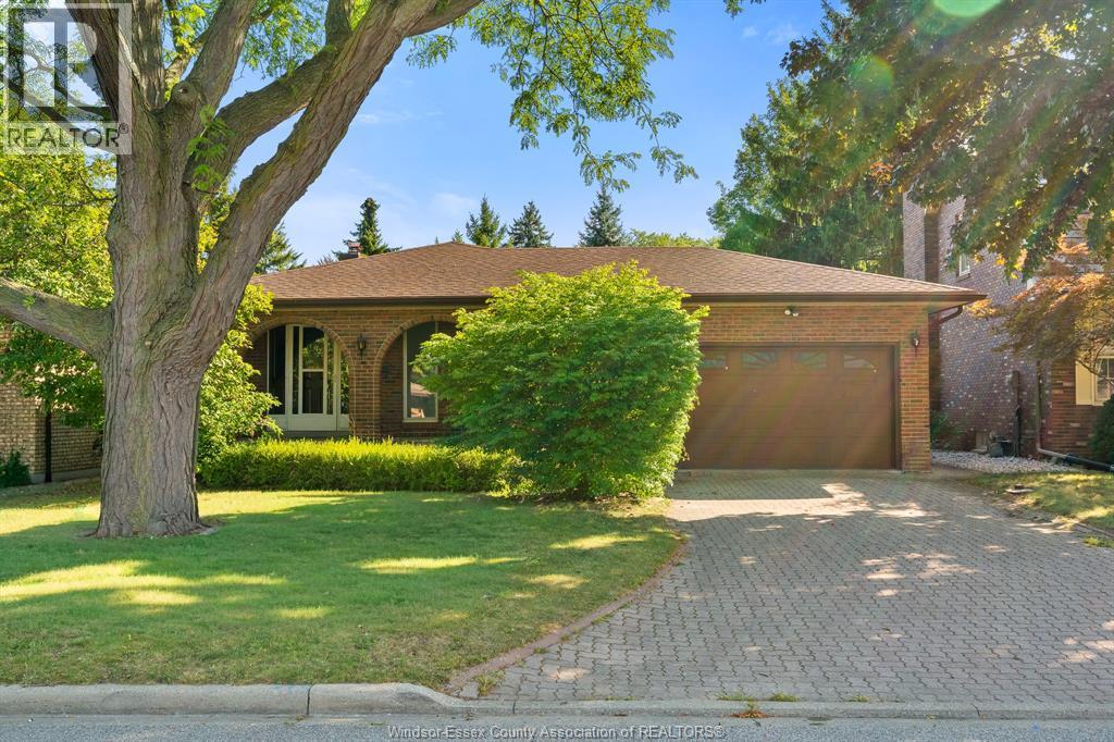 Single Family — 2880 St. Clair Avenue, Windsor, Ontario
