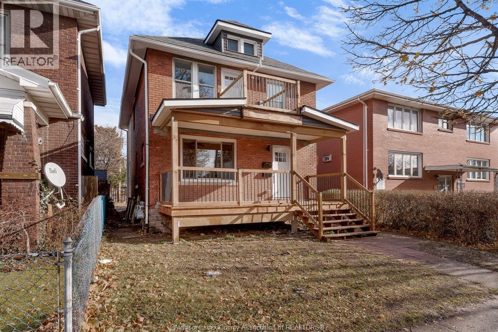 2-bedroom Single Family at 836 Pillette #B, Windsor — photograph 2