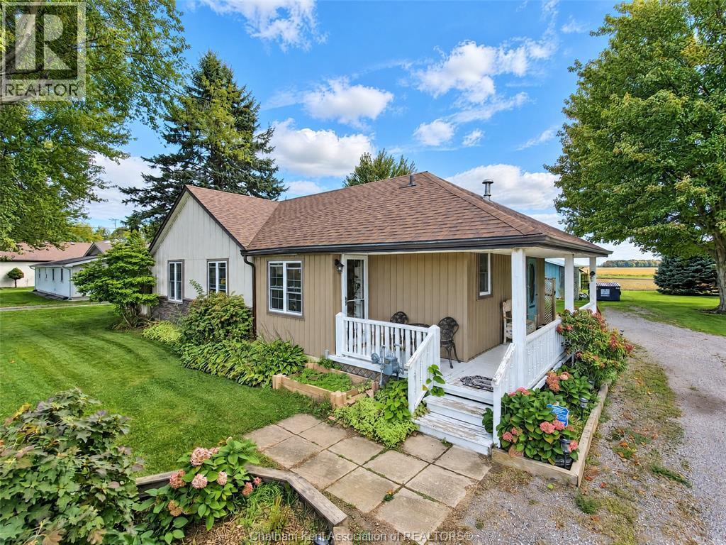3-bedroom Single Family at 19051 Charing Cross Road, Cedar Springs — photograph 2