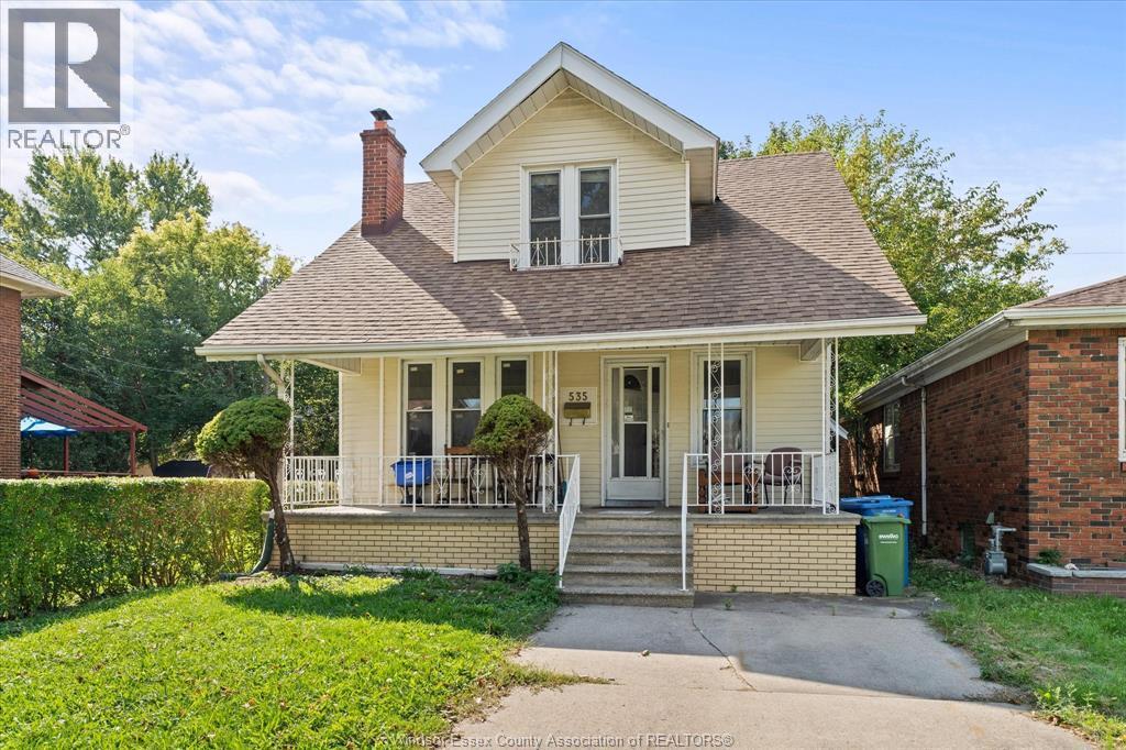 4-bedroom Single Family at 535 Randolph Avenue, Windsor — photograph 2