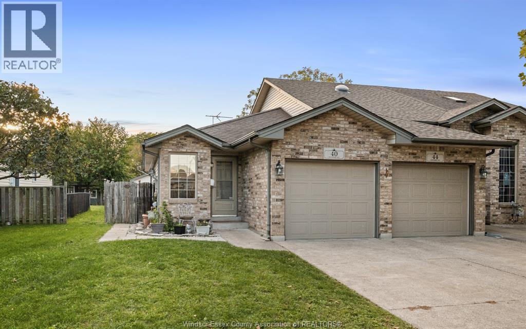 3-bedroom Single Family at 40 Tofflemire, Amherstburg — photograph 2