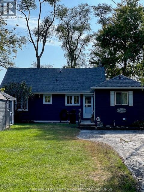 3-bedroom Single Family at 404 Robson Rd, Leamington — photograph 2