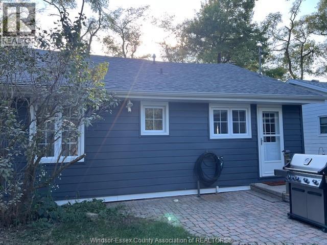 3-bedroom Single Family at 404 Robson Rd, Leamington — photograph 3