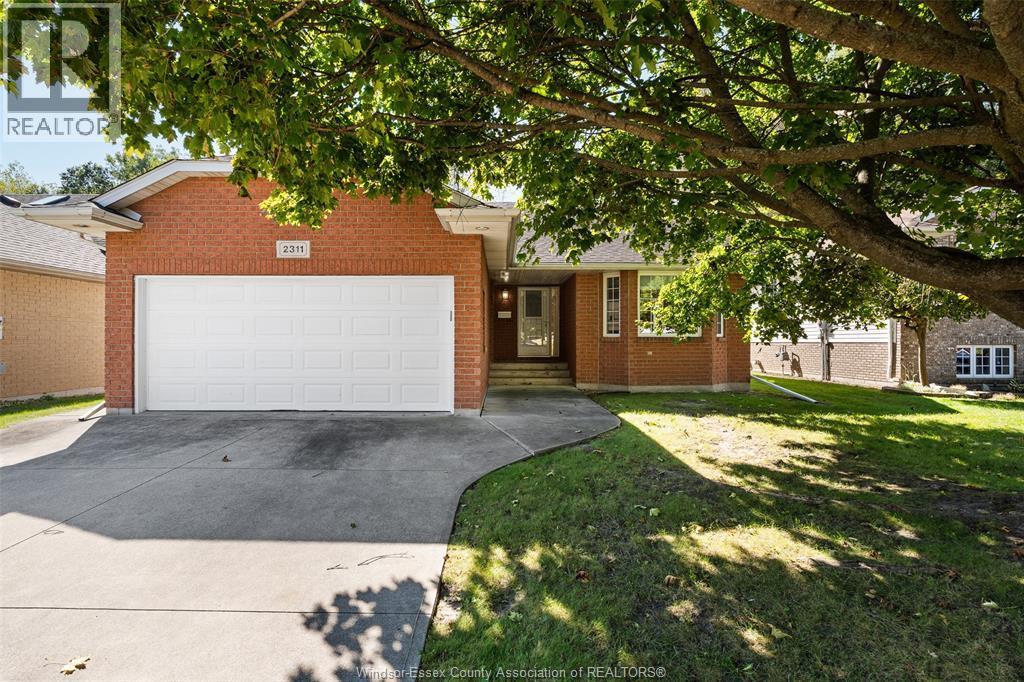 2-bedroom Single Family at 2311 Amy Lynn Park, Windsor — photograph 2
