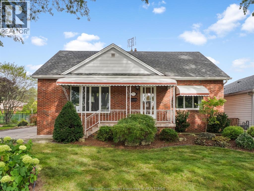Single Family — 2566 Tourangeau, Windsor, Ontario