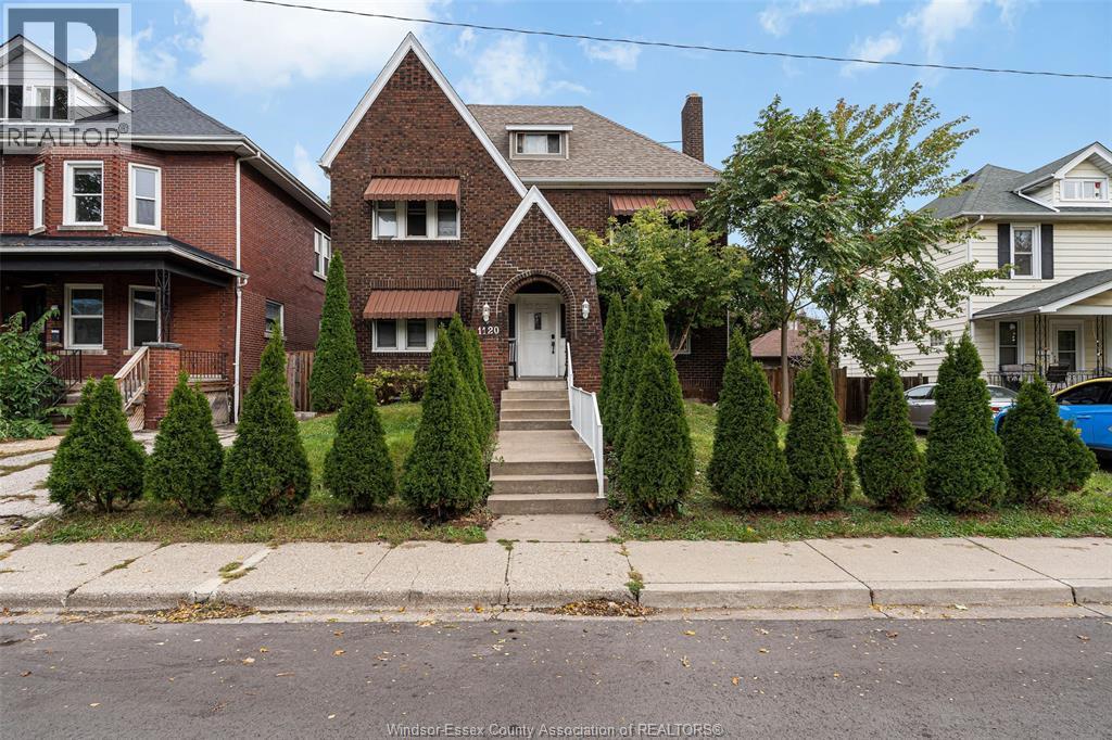 7-bedroom Single Family at 1120 Dougall Avenue, Windsor — photograph 2