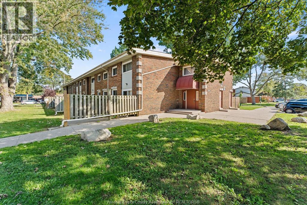 2-bedroom Single Family at 1730 Columbia Court #106, Windsor — primary photograph