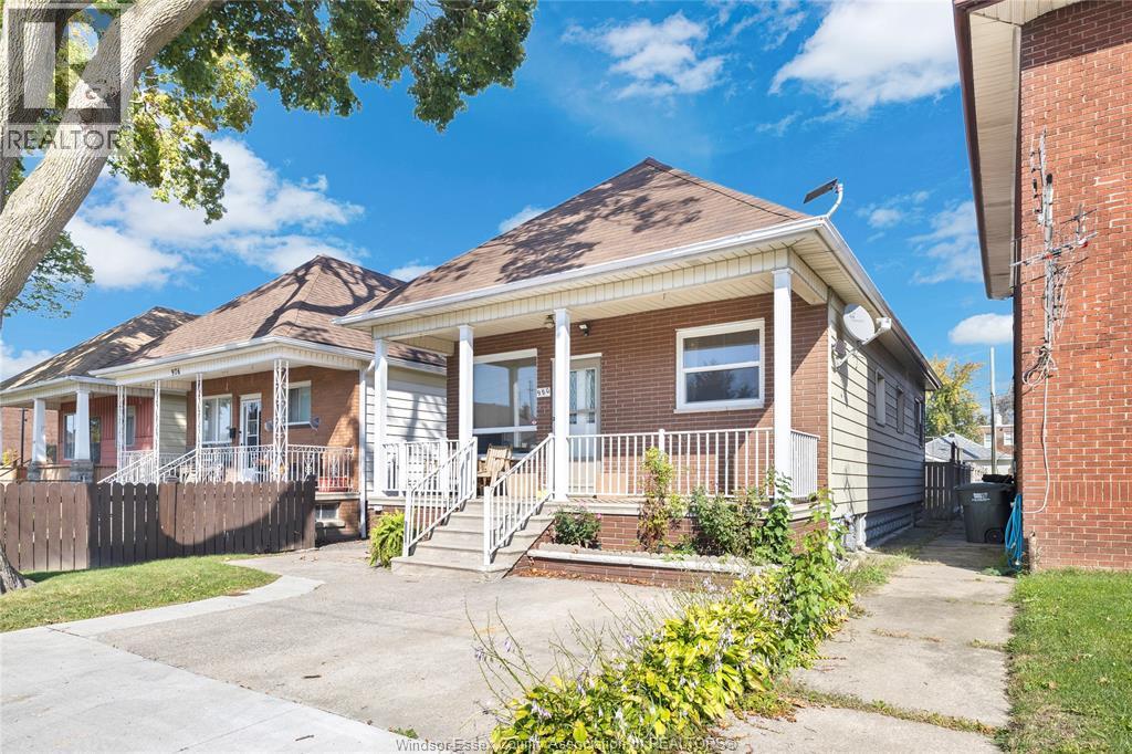 3-bedroom Single Family at 980 Marion, Windsor — primary photograph