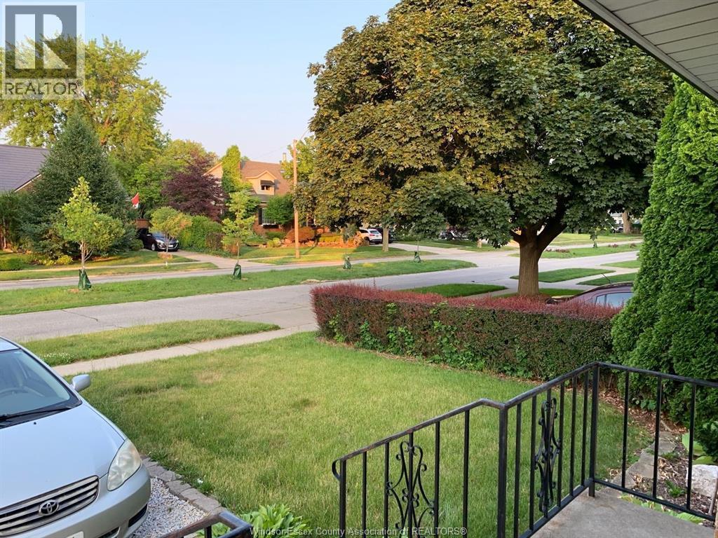 2-bedroom Single Family at 835 Isabelle #LOWER, Windsor — photograph 2