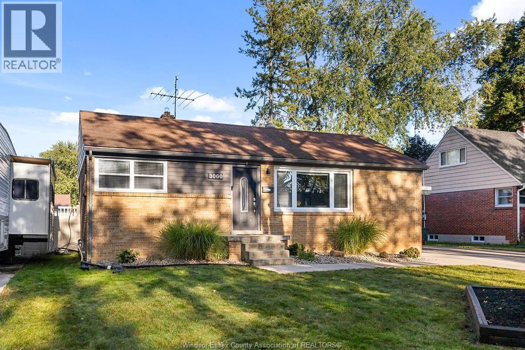 2-bedroom Single Family at 3060 Dandurand Avenue, Windsor — photograph 2