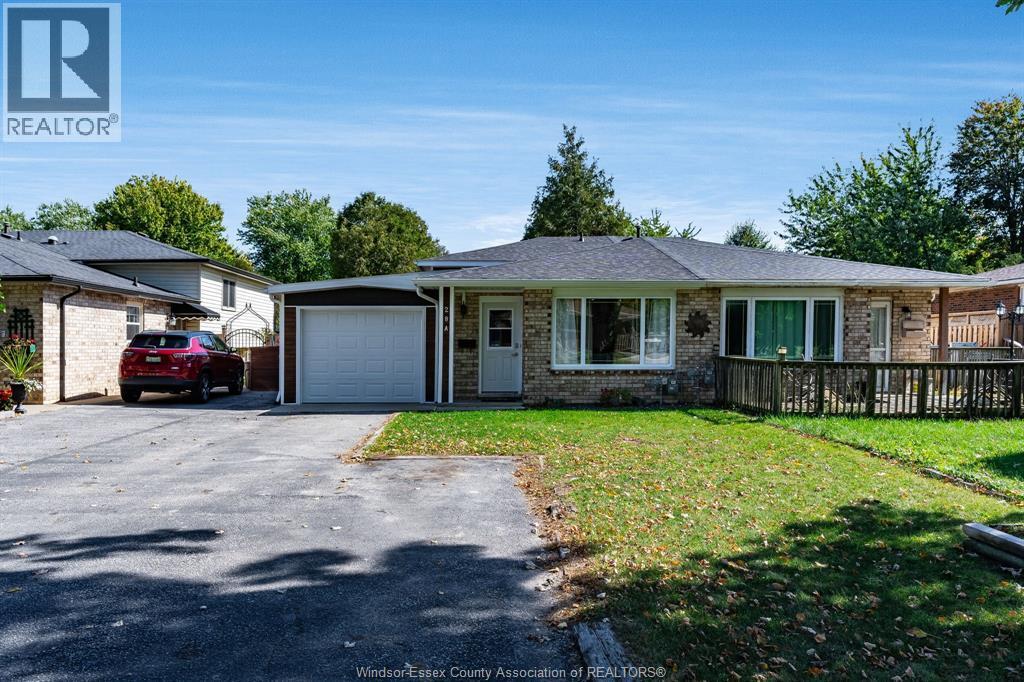 3-bedroom Single Family at 28 Donald Avenue, Leamington — primary photograph
