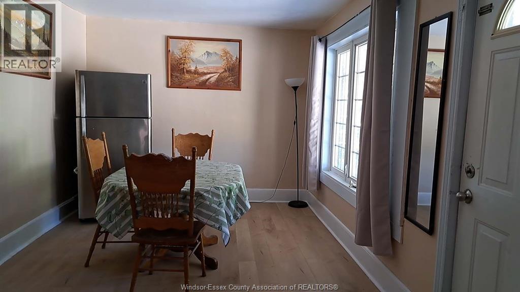 4-bedroom Single Family at 438 Rankin, Windsor — photograph 3