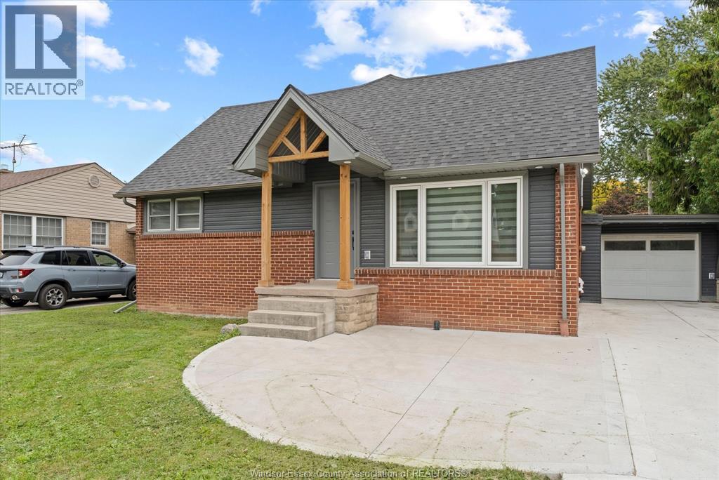 Single Family — 2858 Dandurand, Windsor, Ontario