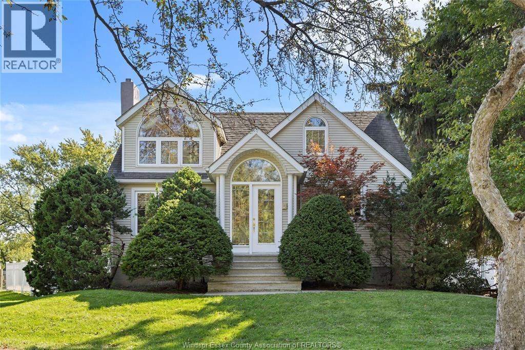 4-bedroom Single Family at 3926 Roseland Drive, Windsor — primary photograph