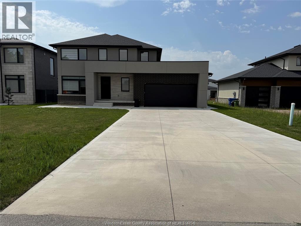 5-bedroom Single Family at 5125 Huron Church Line Road, LaSalle — primary photograph