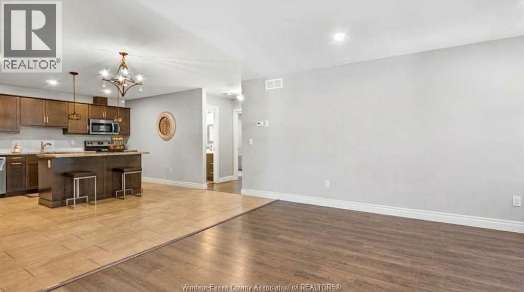 3-bedroom Single Family at 256 Jewel, LaSalle — photograph 3