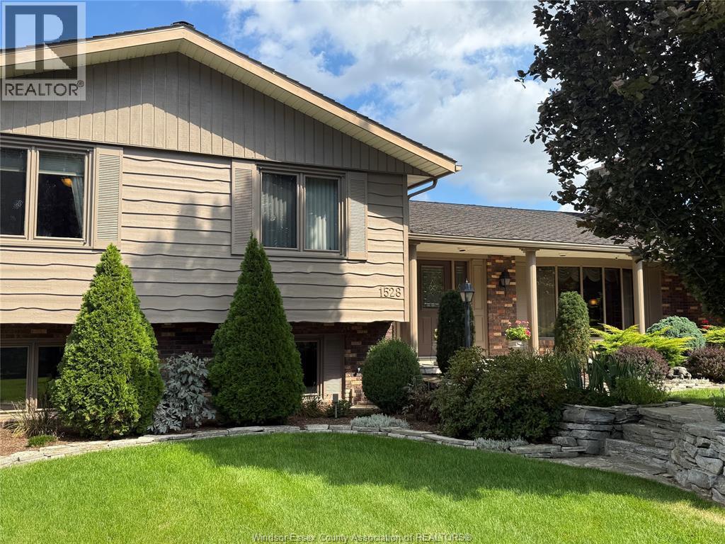 3-bedroom Single Family at 1528 Ravine Line Road, Kingsville — photograph 3