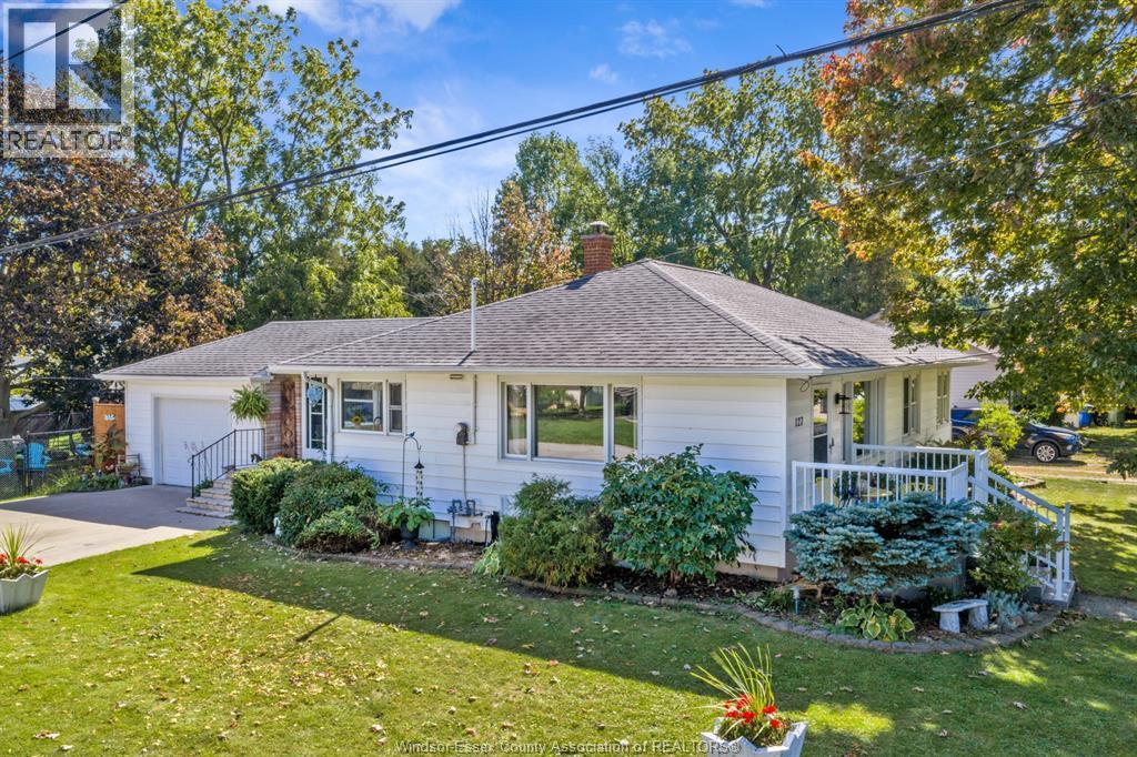 Single Family — 127 Baird Avenue, Wheatley, Ontario
