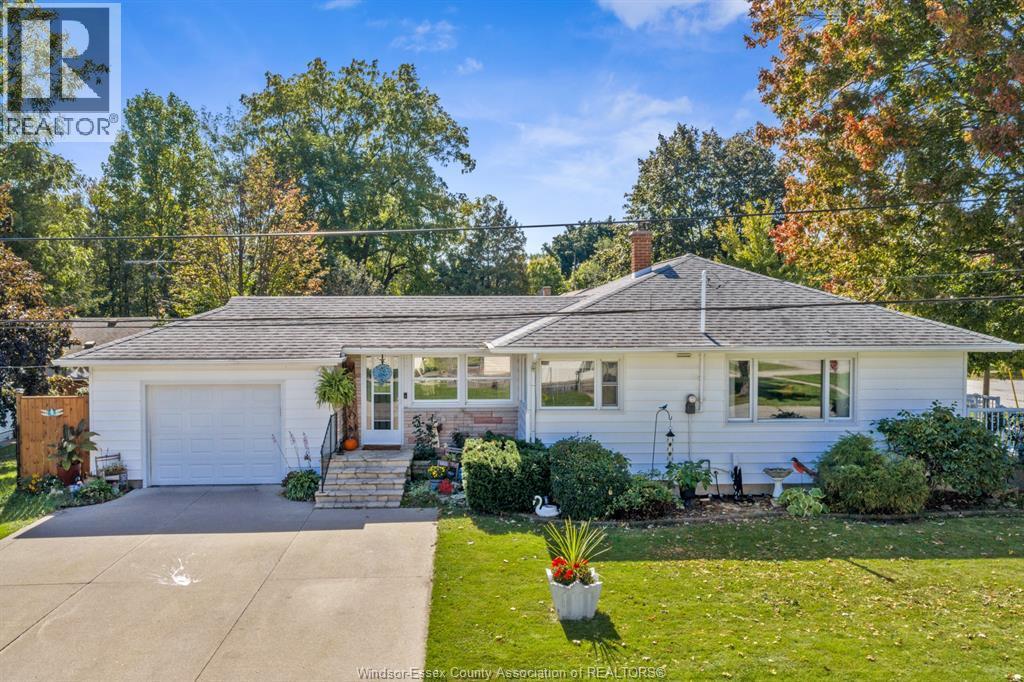 3-bedroom Single Family at 127 Baird Avenue, Wheatley — photograph 2