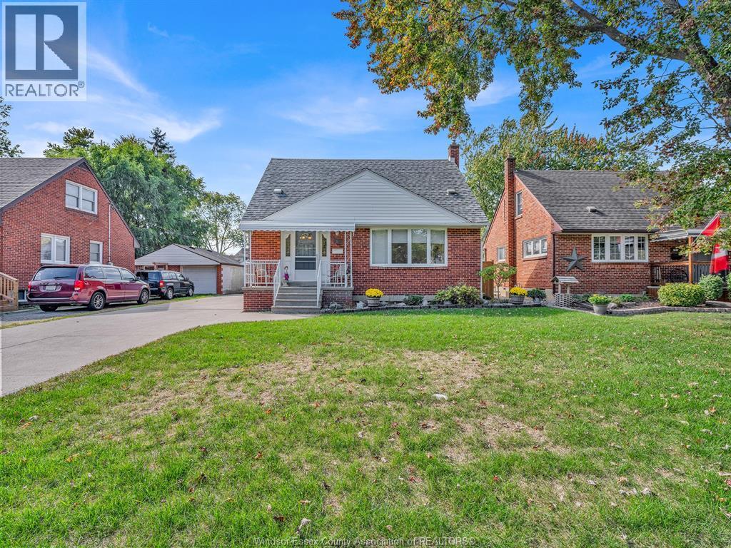 Single Family — 1011 Parkview, Windsor, Ontario