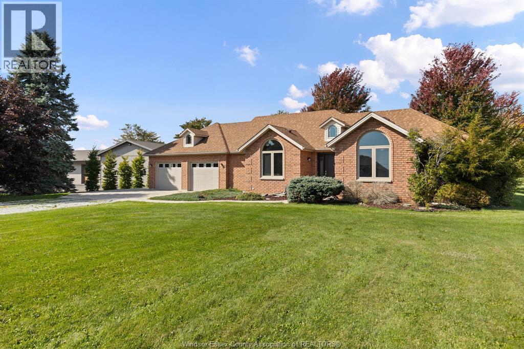 3-bedroom Single Family at 15 County Rd 29, Gosfield North — primary photograph