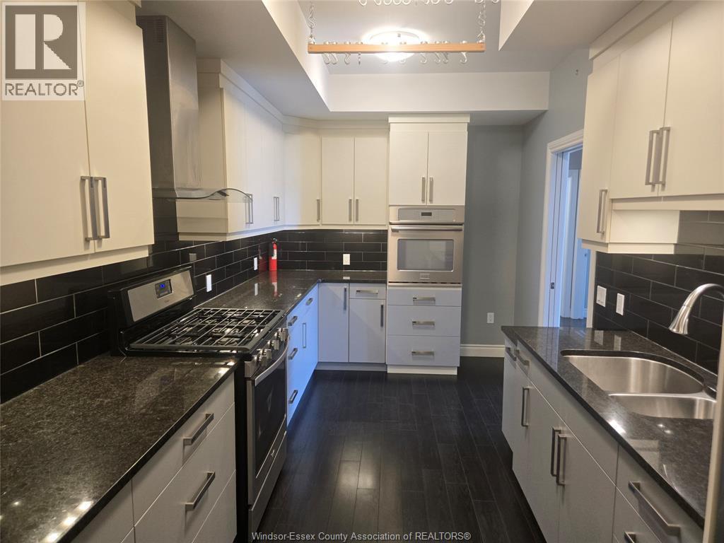 2-bedroom Single Family at 8475 Wyandotte Street #410, Windsor — primary photograph
