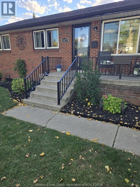 4-bedroom Single Family at 3477 Maisonneuve Avenue, Windsor — primary photograph