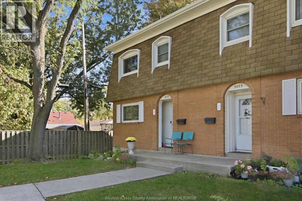 3-bedroom Single Family at 5557 Coronation Avenue, Windsor — photograph 3