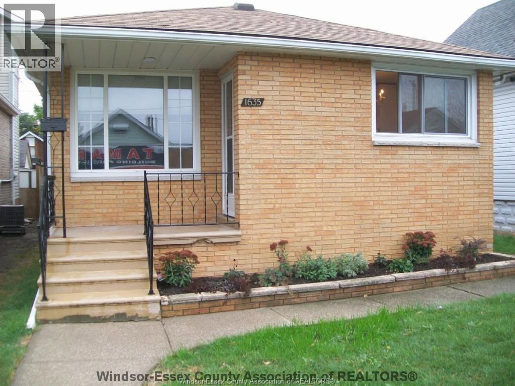 Single Family — 1635 Elsmere, Windsor, Ontario
