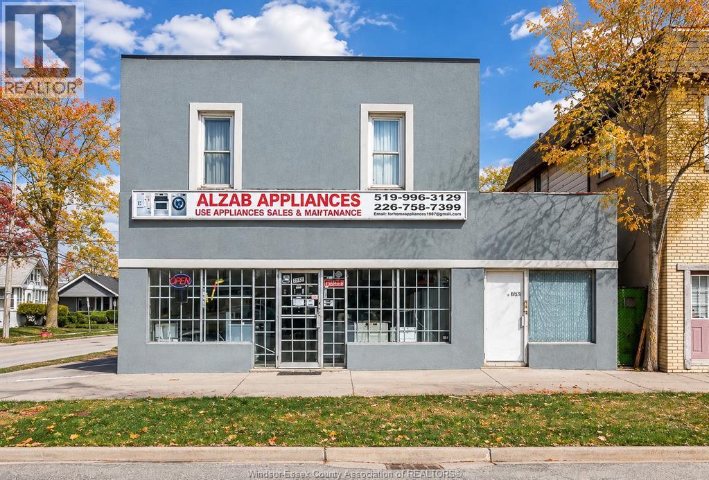 Multi-family — 1500 Howard Avenue, Windsor, Ontario