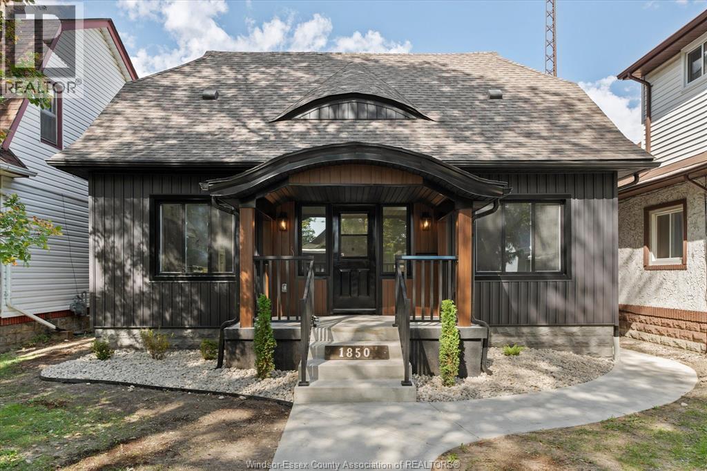 3-bedroom Single Family at 1850 Dacotah Drive, Windsor — photograph 2