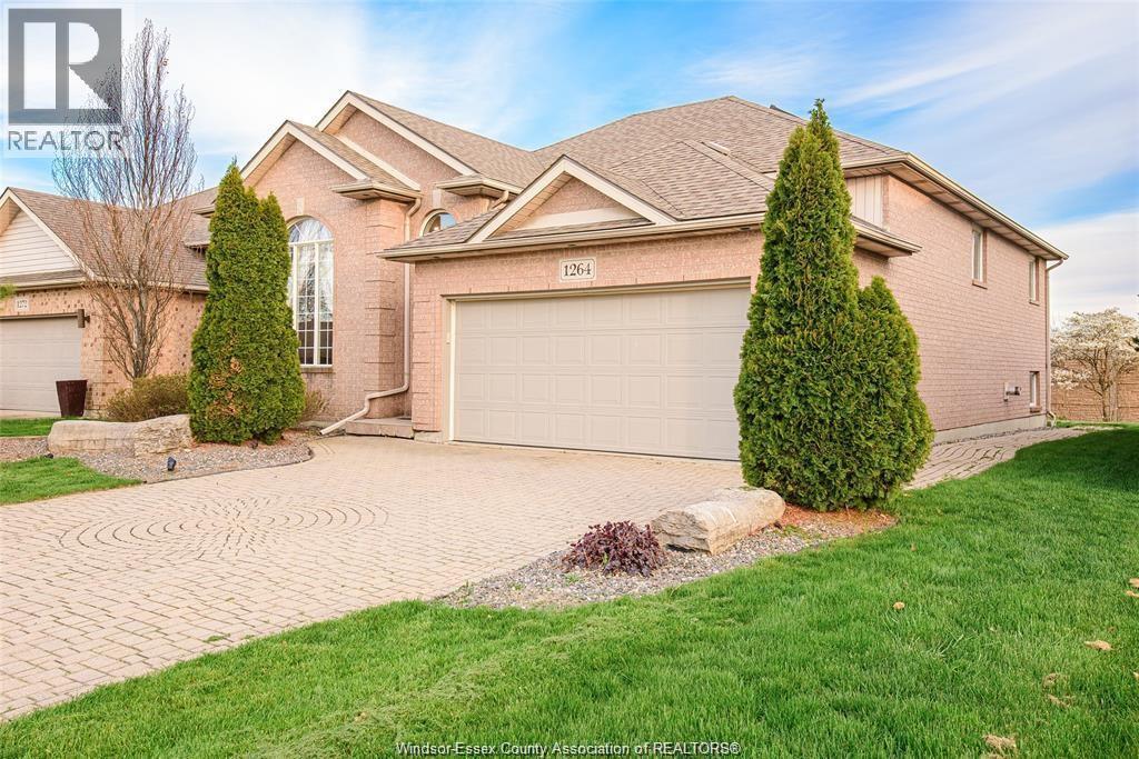 4-bedroom Single Family at 1264 Imperial Crescent, Windsor — photograph 2