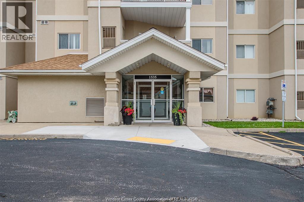 2-bedroom Single Family at 1535 Grand Marais Road #305, Windsor — photograph 2