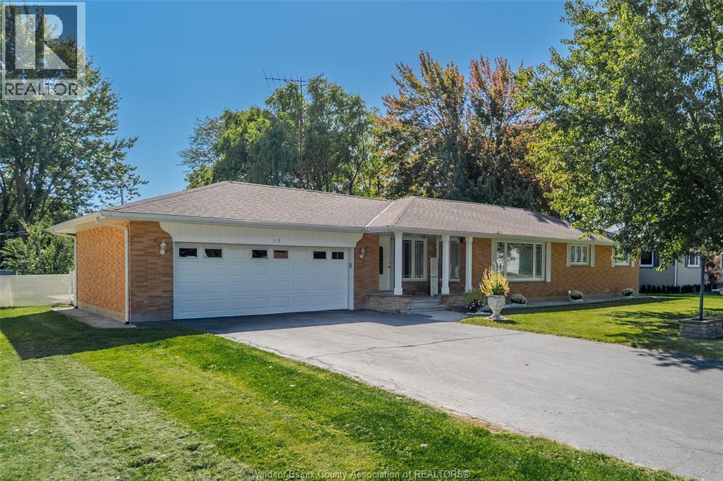 3-bedroom Single Family at 15 Bond Avenue, Tilbury — primary photograph