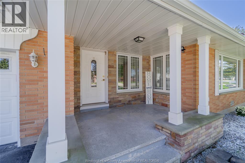 3-bedroom Single Family at 15 Bond Avenue, Tilbury — photograph 3