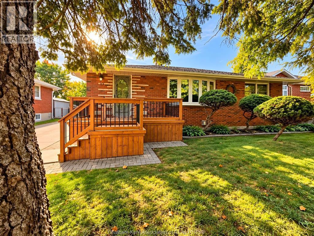 3-bedroom Single Family at 10 Birchwood Street, Chatham — primary photograph
