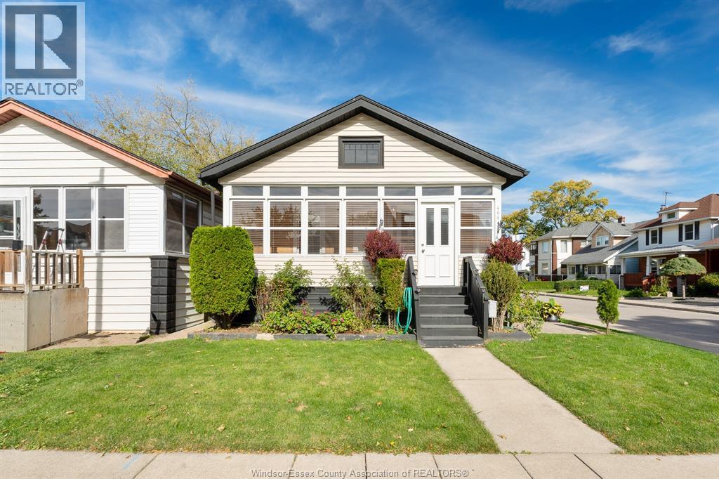 2-bedroom Single Family at 404 Caroline Street, Windsor — primary photograph