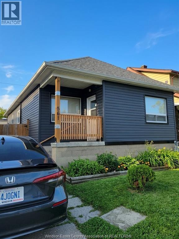 3-bedroom Single Family at 561 Josephine, Windsor — photograph 2