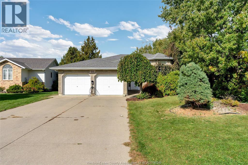 3-bedroom Single Family at 24 Matier, Wheatley — primary photograph