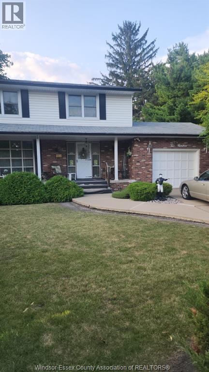 4-bedroom Single Family at 200 Genevieve Avenue, Windsor — primary photograph