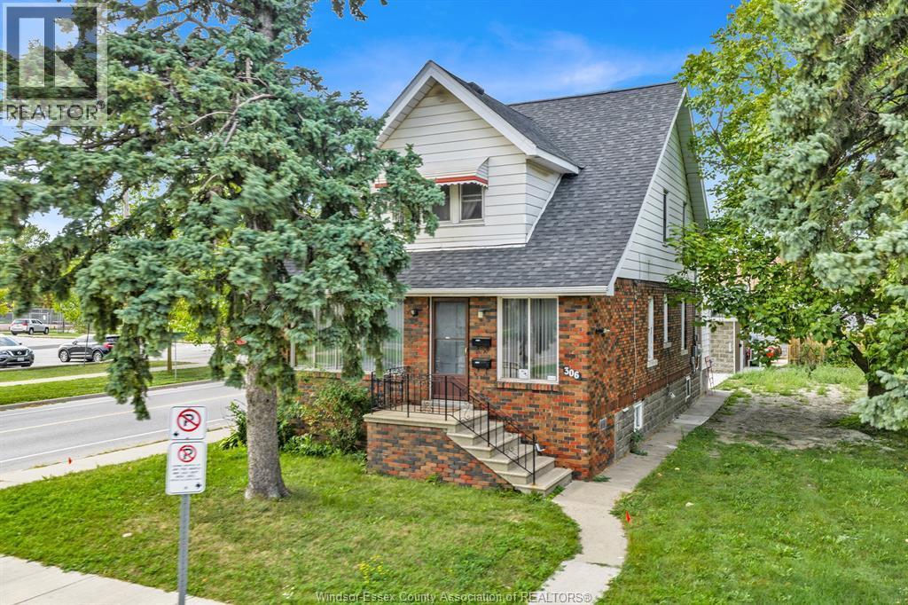 2-bedroom Single Family at 306 Foch, Windsor — primary photograph