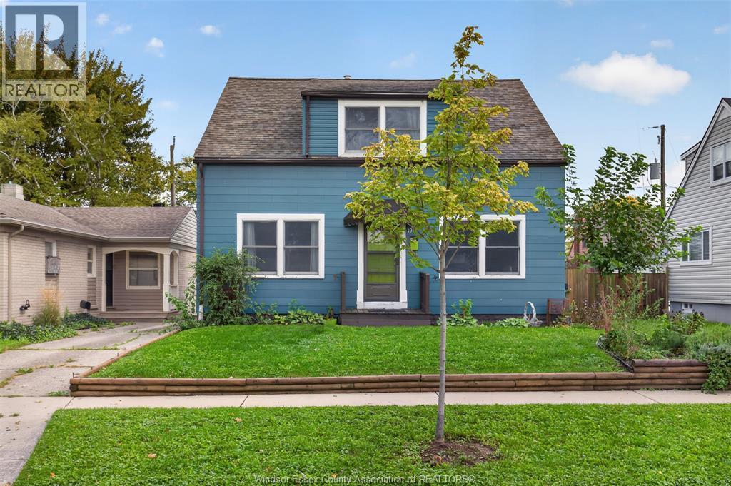 3-bedroom Single Family at 1974 Arthur, Windsor — primary photograph