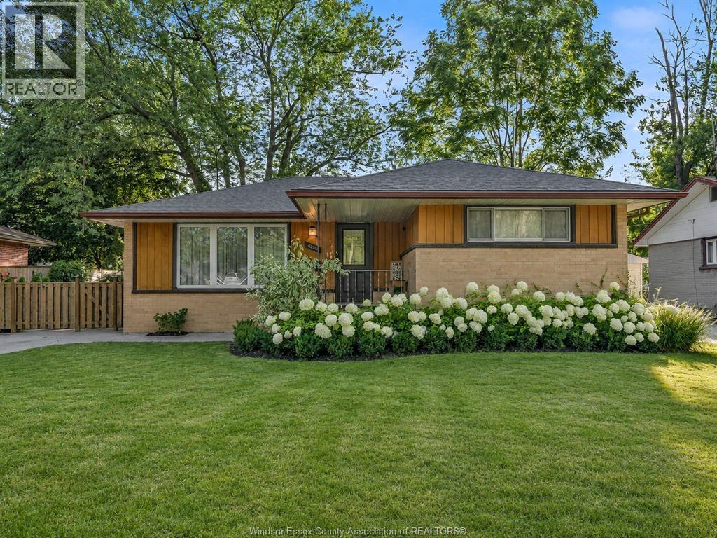 Single Family — 4255 Longfellow, Windsor, Ontario