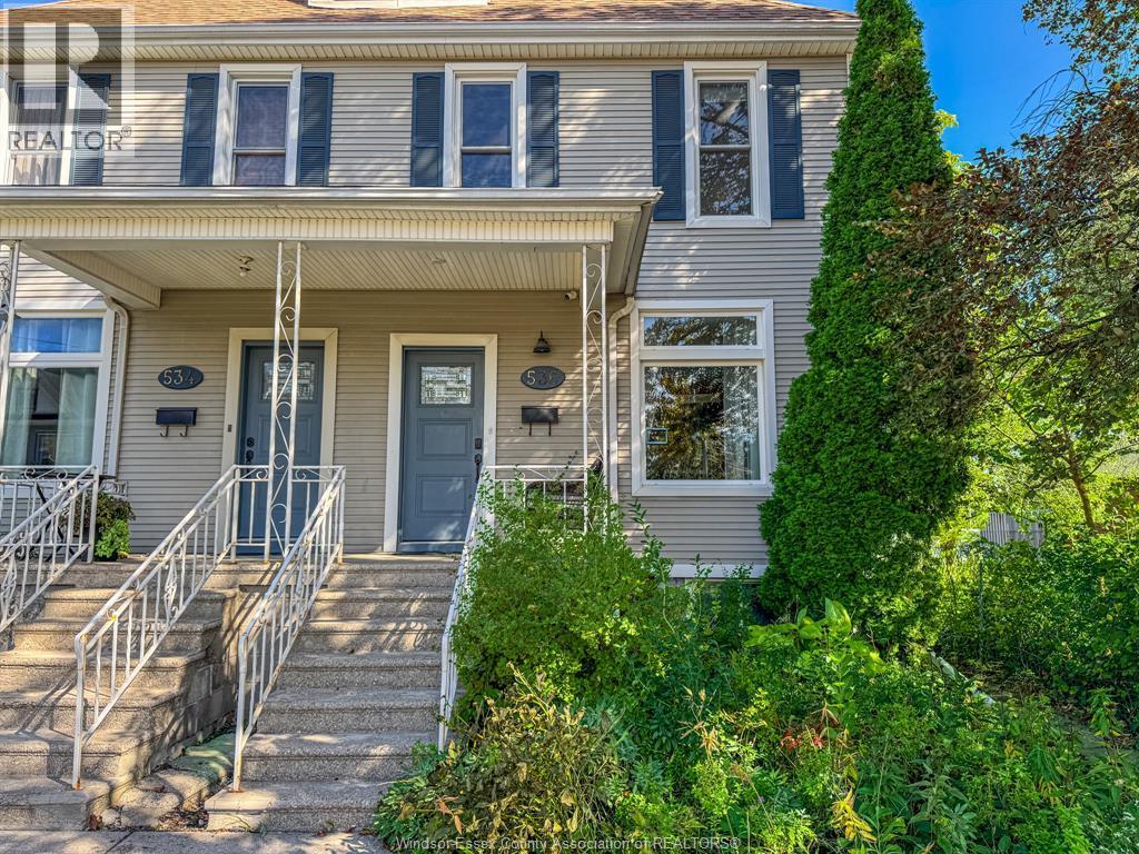 4-bedroom Single Family at 536 Windermere Rd, Windsor — photograph 2