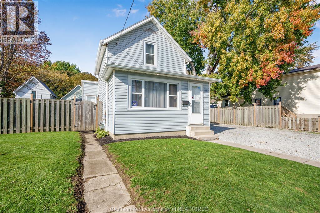2-bedroom Single Family at 32 Foster Street, Chatham — primary photograph